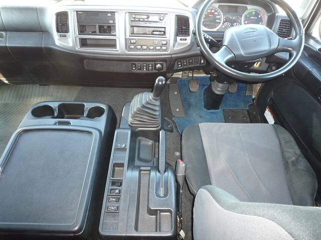 日野レンジャーアルミウイング中型（4t）[写真25]