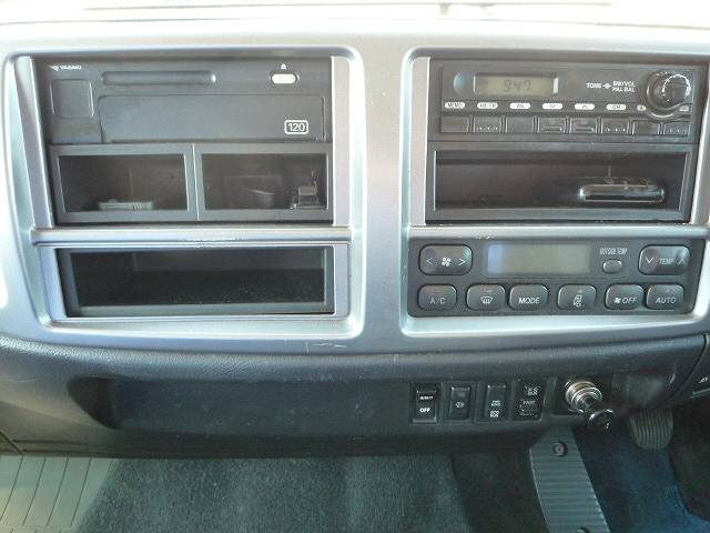 日野レンジャーアルミウイング中型（4t）[写真29]