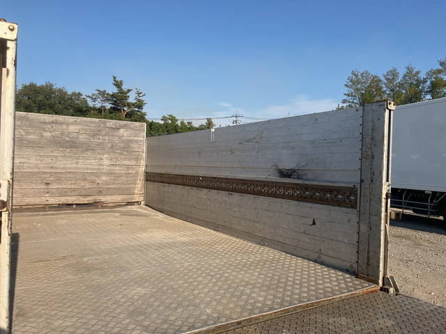 三菱ふそうキャンターアルミブロック小型（2t・3t）[写真13]