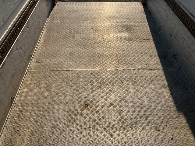 三菱ふそうキャンターアルミブロック小型（2t・3t）[写真14]