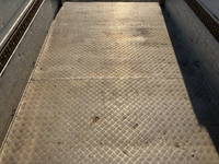 三菱ふそうキャンターアルミブロック小型（2t・3t）[写真14]