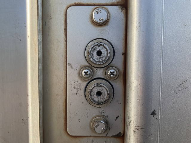 三菱ふそうキャンターアルミブロック小型（2t・3t）[写真19]