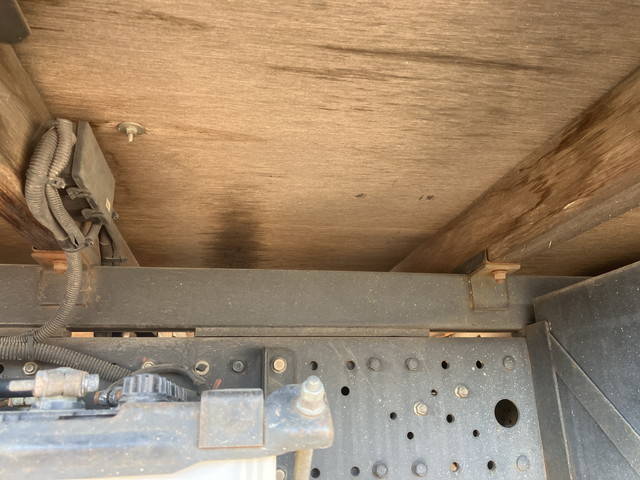 三菱ふそうキャンターアルミブロック小型（2t・3t）[写真23]