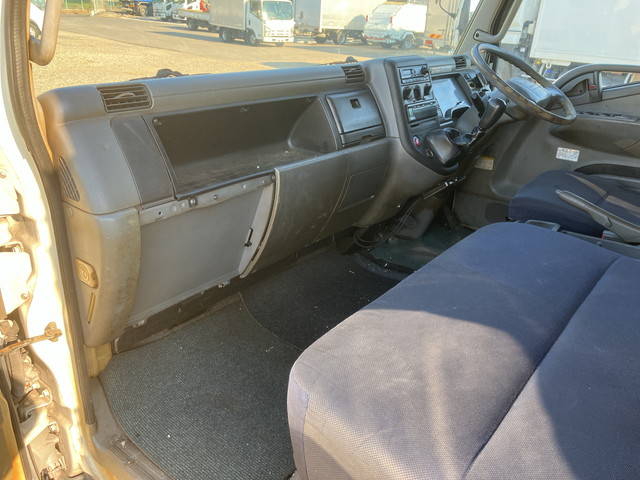 三菱ふそうキャンターアルミブロック小型（2t・3t）[写真31]