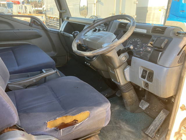 三菱ふそうキャンターアルミブロック小型（2t・3t）[写真32]