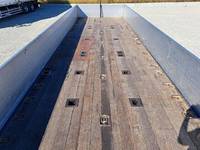 UDトラックスクオンアルミブロック大型（10t）[写真23]