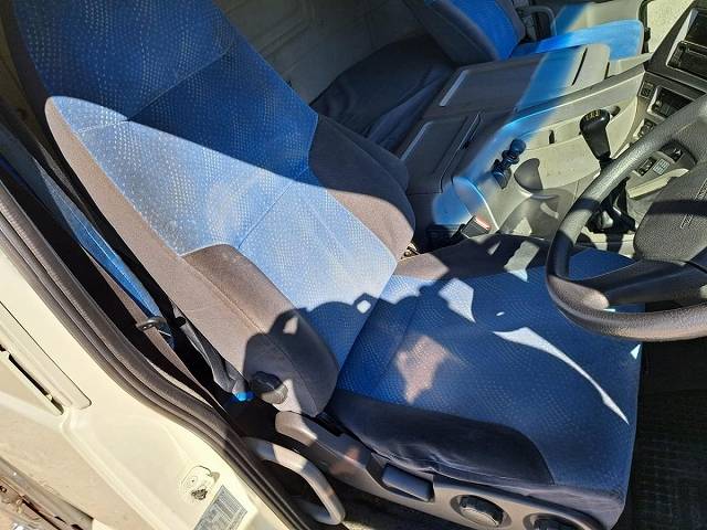 UDトラックスクオンアルミブロック大型（10t）[写真31]