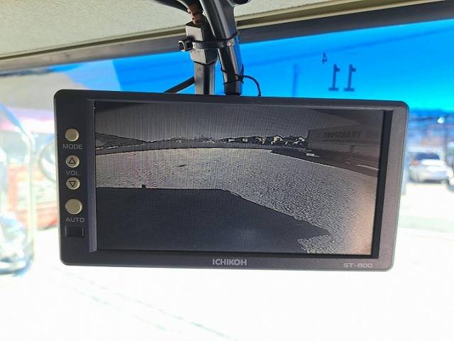 UDトラックスクオンアルミブロック大型（10t）[写真37]