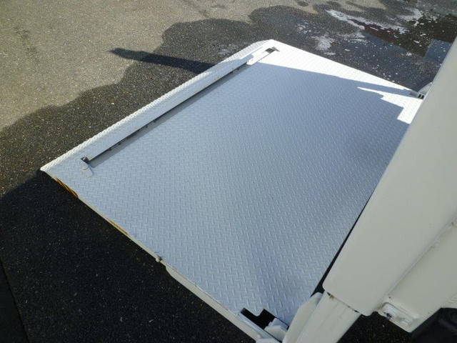 いすゞエルフ平ボディ小型（2t・3t）[写真22]