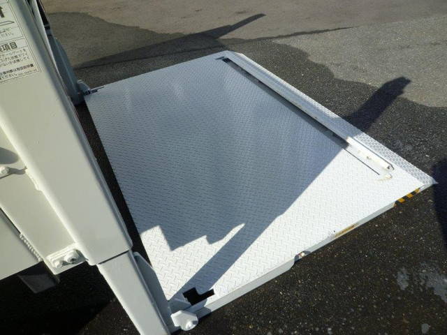 いすゞエルフ平ボディ小型（2t・3t）[写真23]