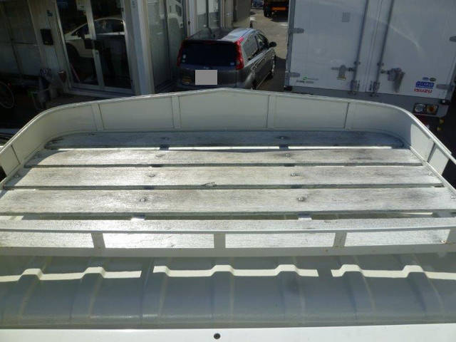 いすゞエルフ平ボディ小型（2t・3t）[写真27]