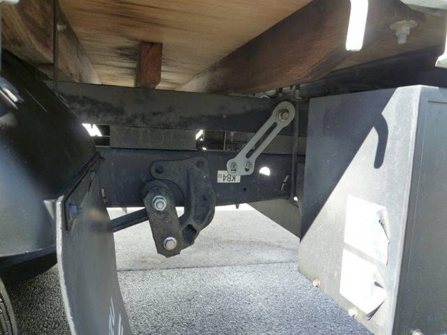 いすゞエルフ平ボディ小型（2t・3t）[写真32]