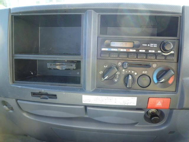 いすゞエルフ平ボディ小型（2t・3t）[写真06]