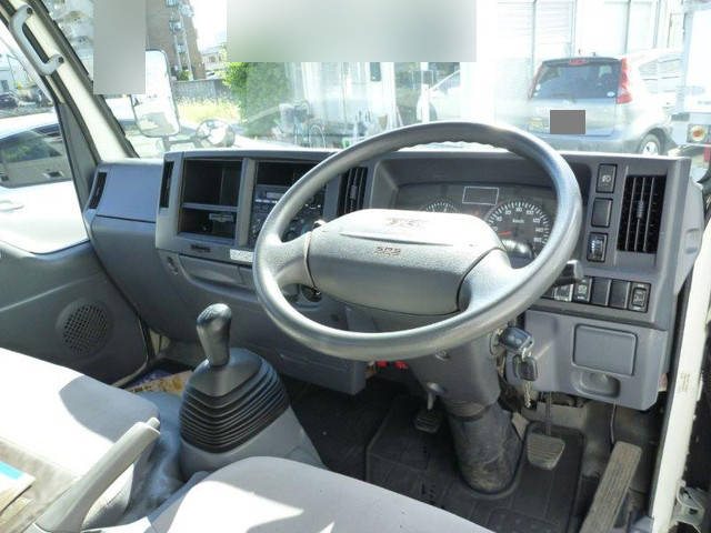 いすゞエルフ平ボディ小型（2t・3t）[写真09]