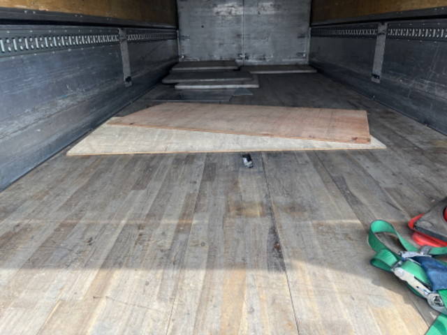 日野レンジャーアルミウイング中型（4t）[写真11]