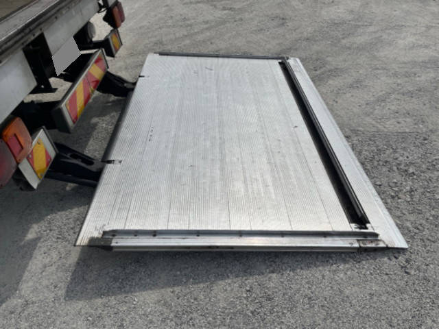 日野レンジャーアルミウイング中型（4t）[写真15]