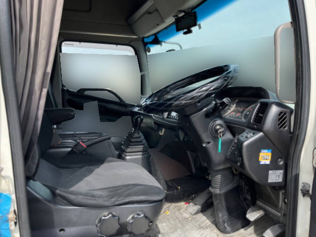 日野レンジャーアルミウイング中型（4t）[写真26]