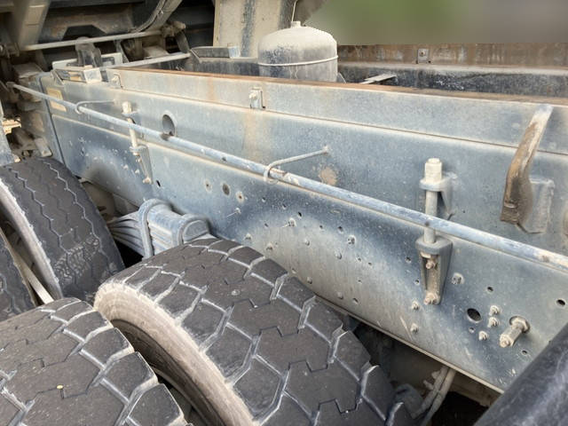 いすゞギガダンプ大型（10t）[写真11]