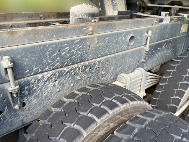 いすゞギガダンプ大型（10t）[写真12]