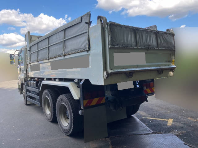 いすゞギガダンプ大型（10t）[写真02]