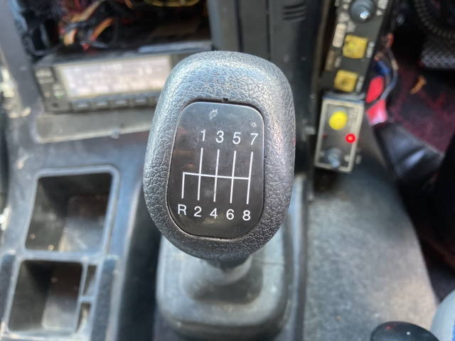 いすゞギガダンプ大型（10t）[写真21]