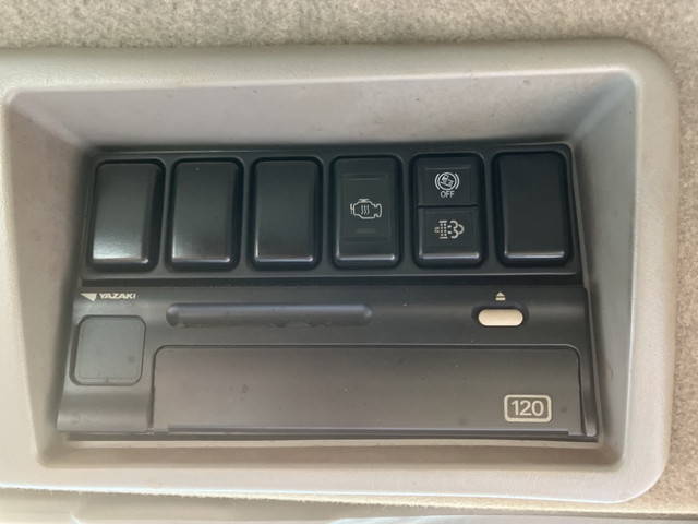 いすゞギガダンプ大型（10t）[写真27]