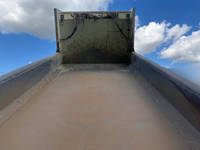 いすゞギガダンプ大型（10t）[写真03]