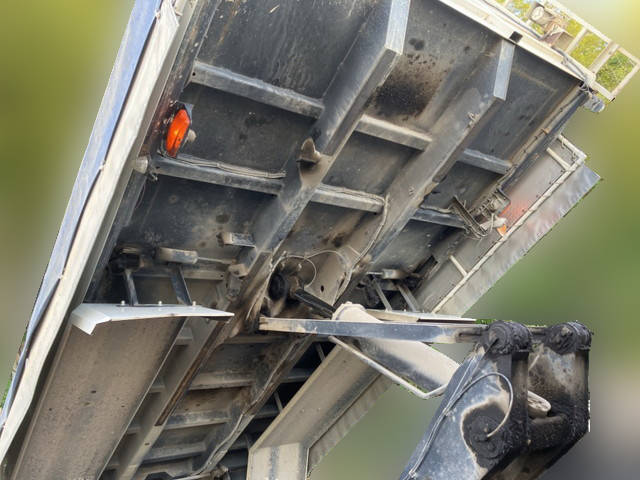 いすゞギガダンプ大型（10t）[写真06]