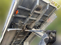 いすゞギガダンプ大型（10t）[写真06]