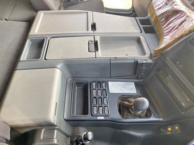 三菱ふそうスーパーグレート深ダンプ（土砂禁ダンプ）大型（10t）[写真31]