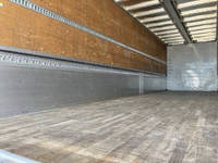 UDトラックスクオンアルミウイング大型（10t）[写真12]