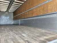 UDトラックスクオンアルミウイング大型（10t）[写真13]