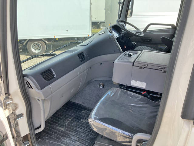 UDトラックスクオンアルミウイング大型（10t）[写真31]