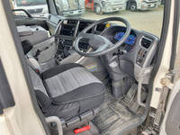 UDトラックスクオンアルミウイング大型（10t）[写真36]