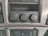 UDトラックスクオンアルミウイング大型（10t）[写真38]