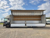 UDトラックスクオンアルミウイング大型（10t）[写真05]