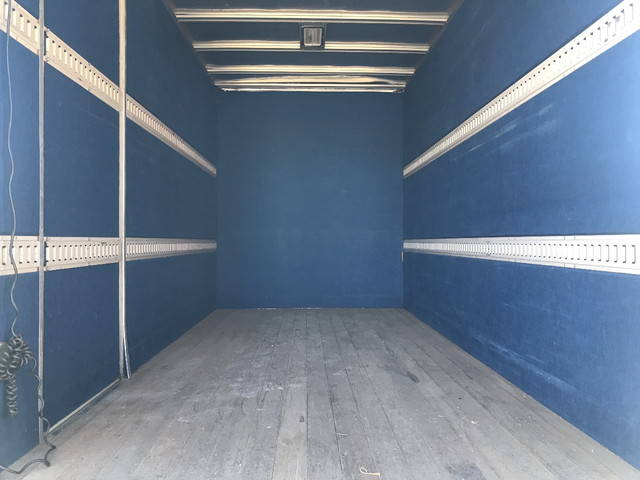 三菱ふそうキャンターアルミバン小型（2t・3t）[写真12]