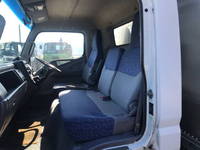 三菱ふそうキャンターアルミバン小型（2t・3t）[写真28]