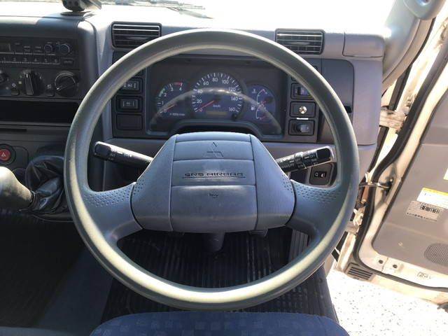 三菱ふそうキャンターアルミバン小型（2t・3t）[写真33]