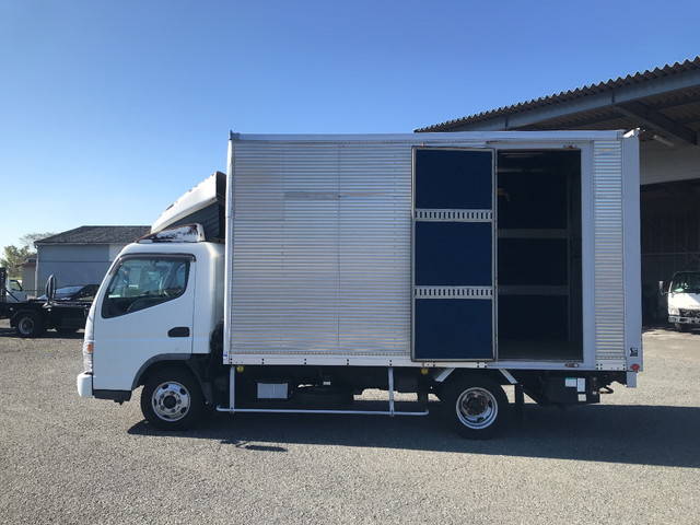 三菱ふそうキャンターアルミバン小型（2t・3t）[写真06]