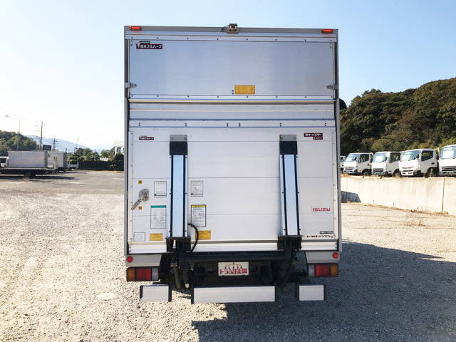 いすゞエルフアルミバン小型（2t・3t）[写真10]