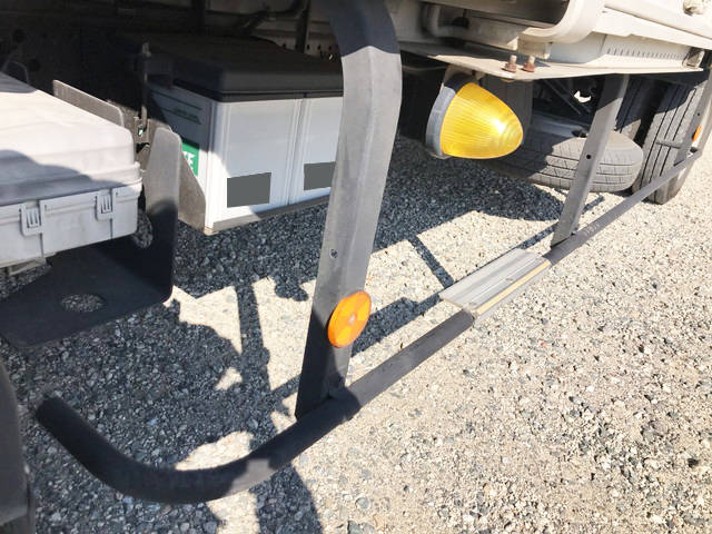 いすゞエルフアルミバン小型（2t・3t）[写真18]