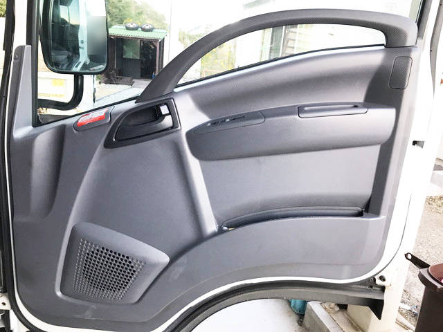 いすゞエルフアルミバン小型（2t・3t）[写真29]