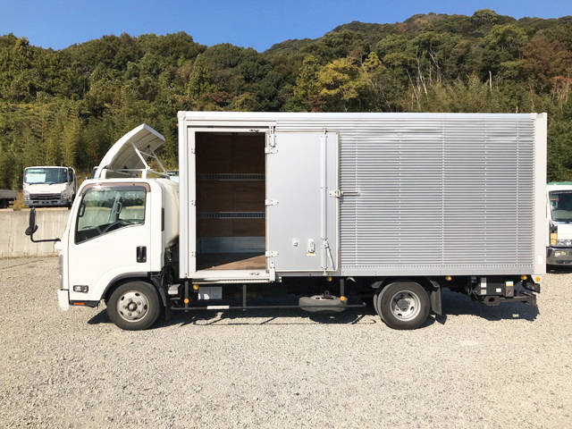 いすゞエルフアルミバン小型（2t・3t）[写真06]