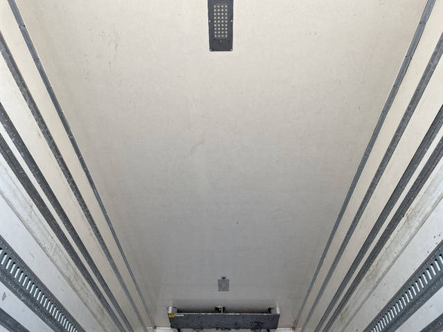 日野レンジャー冷凍車（冷蔵車）中型（4t）[写真12]