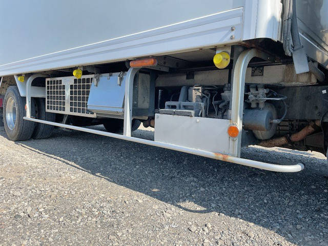 日野レンジャー冷凍車（冷蔵車）中型（4t）[写真22]