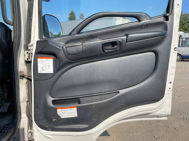 日野レンジャー冷凍車（冷蔵車）中型（4t）[写真31]