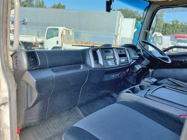 日野レンジャー冷凍車（冷蔵車）中型（4t）[写真32]