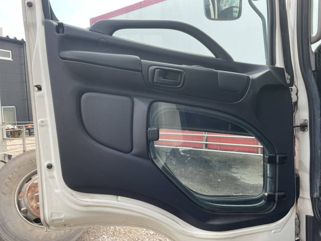 日野レンジャー冷凍車（冷蔵車）中型（4t）[写真25]