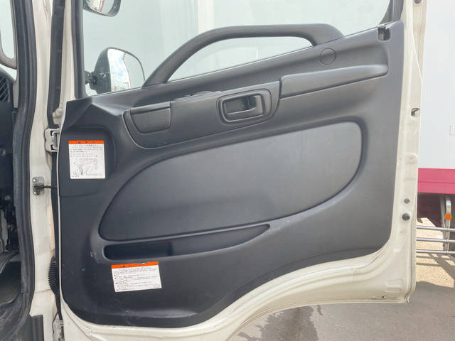 日野レンジャー冷凍車（冷蔵車）中型（4t）[写真26]